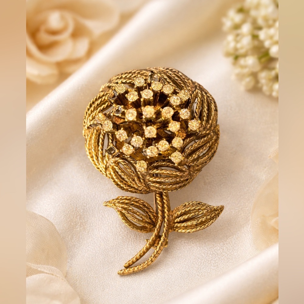 Vintage House of Schrager Flower Brooch – Gold Tone Rhinestone Floral Pin